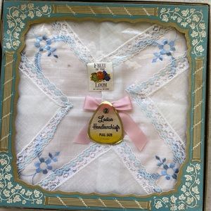 Vintage set of 2 boxed all cotton white embroidered w blue ladies handkerchiefs